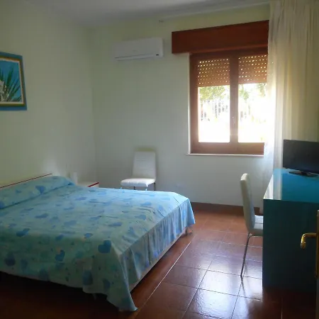 Stella Marina Oda ve Kahvaltı 3*