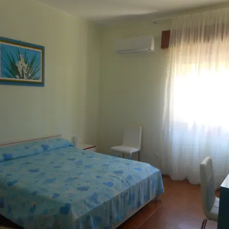 Stella Marina לינה וארוחת בוקר 3*